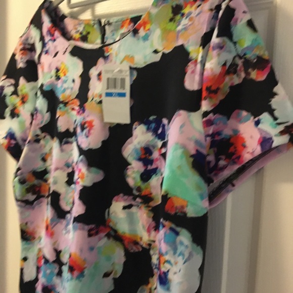 NEIMAN MARCUS NWT AUTHENTIC SHORT SLEEVES FLORAL PRINT DESIGN DRESS - Picture 4 of 14